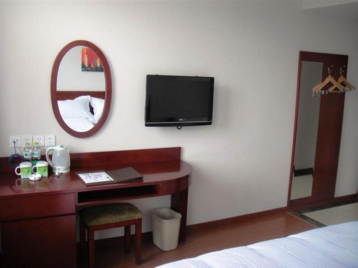 Greentree Inn Shanghai Pudong Airport Huaxia East Road Railway Station Shell Hotel Ngoại thất bức ảnh