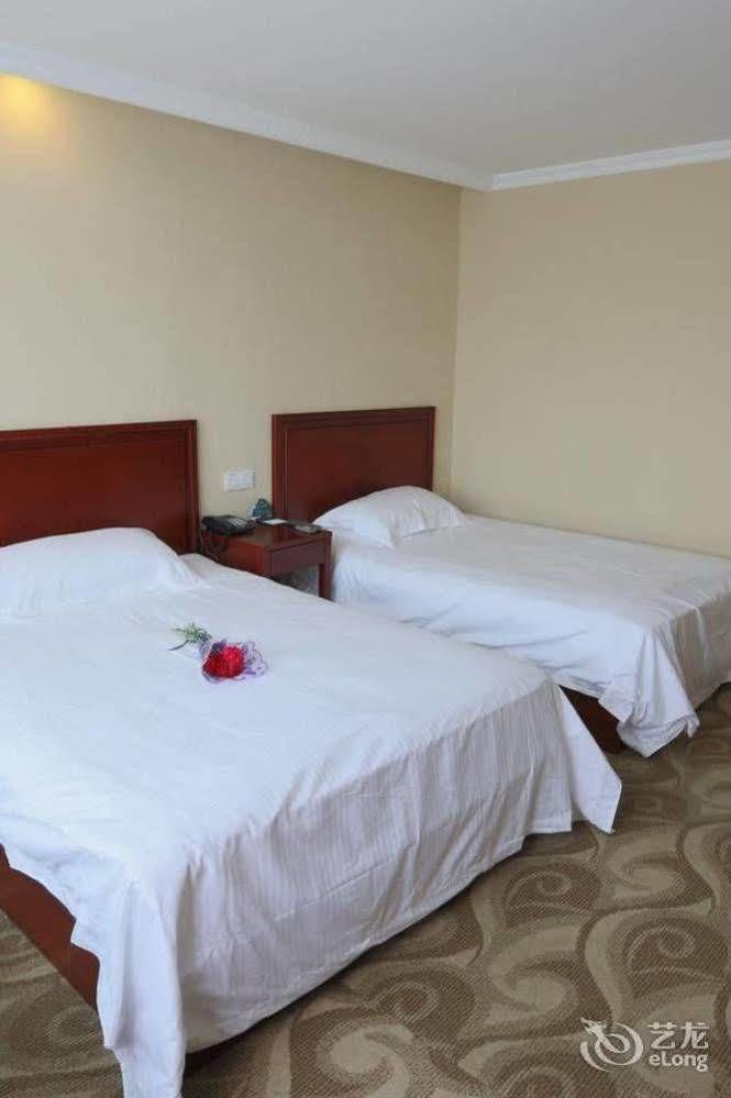 Greentree Inn Shanghai Pudong Airport Huaxia East Road Railway Station Shell Hotel Ngoại thất bức ảnh